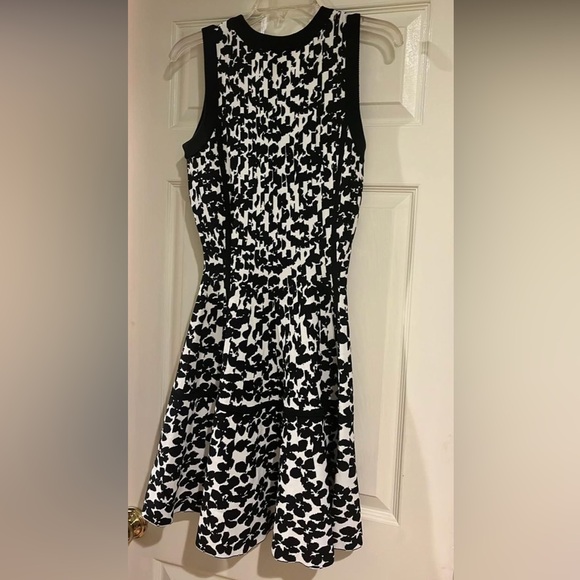 Kate Spade Dress size XS - Picture 2 of 2